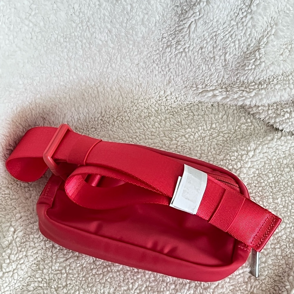 Lululemon EBB 1L in Pale Raspberry - Picture 2 of 2